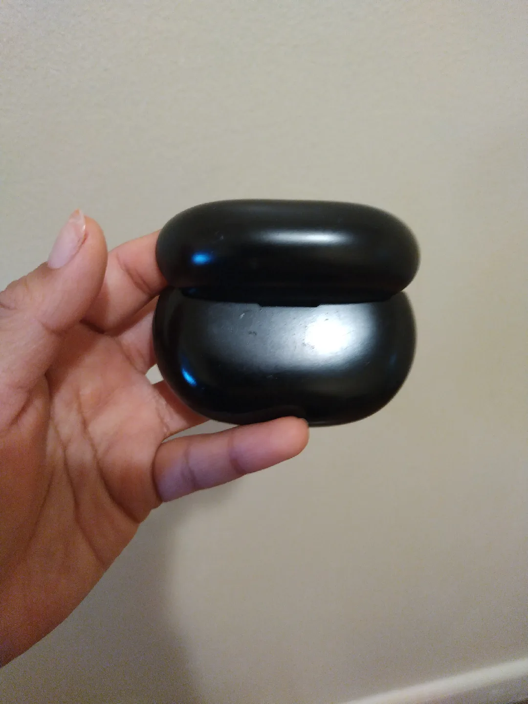 Beats Studio Buds - Black image indicator(2)