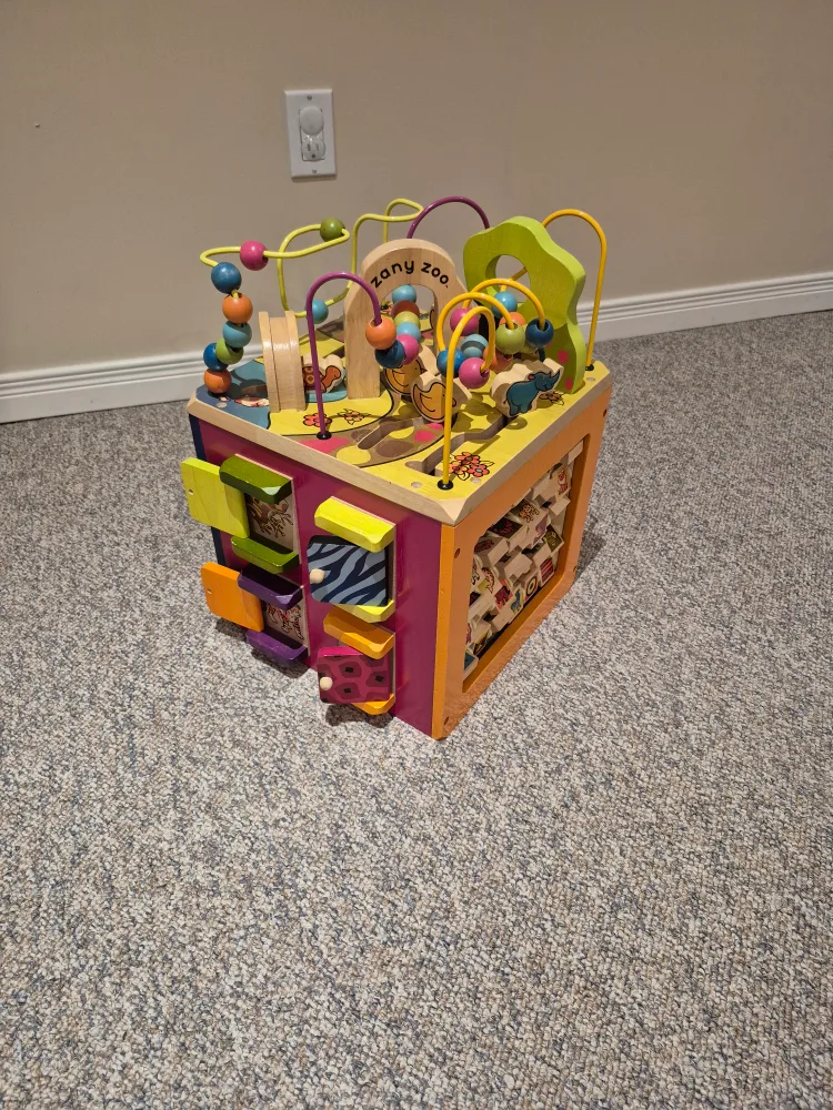 B. Zany Zoo Wooden Activity Cube image indicator(2)