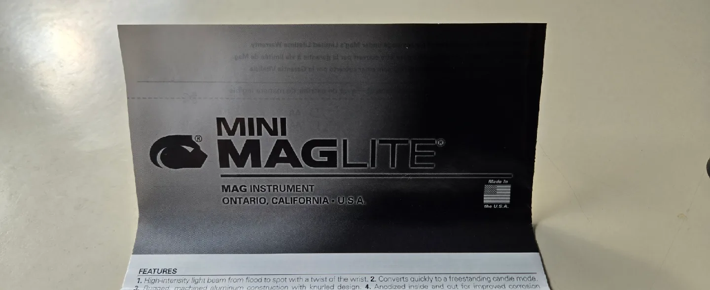 Mini Maglite Flashlight with Case image indicator(2)
