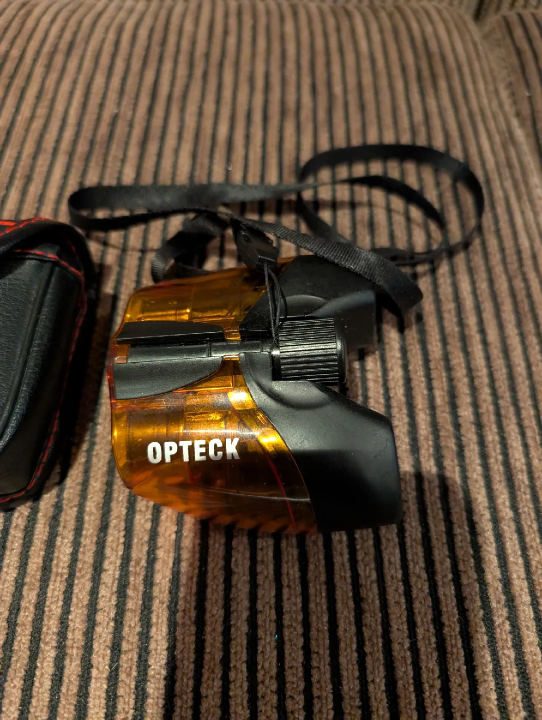 Opteck 8x21 Binoculars with Case image indicator(2)
