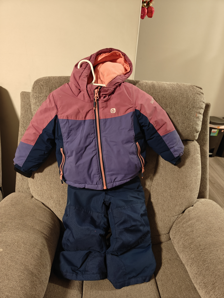Gusti Kids' Snowsuit & Hat - Size 2