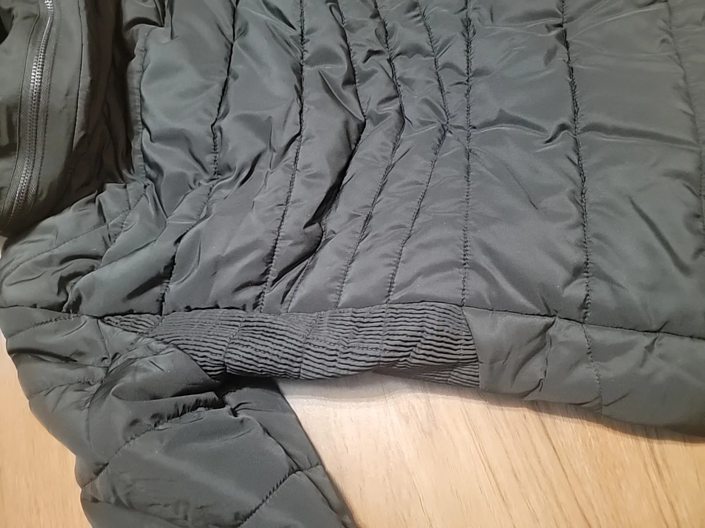 Black Puffer Jacket image indicator(2)