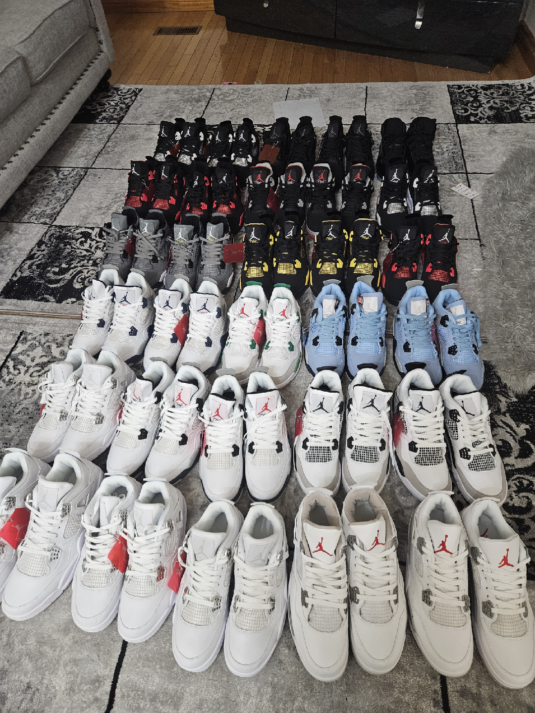 Jordan 4s