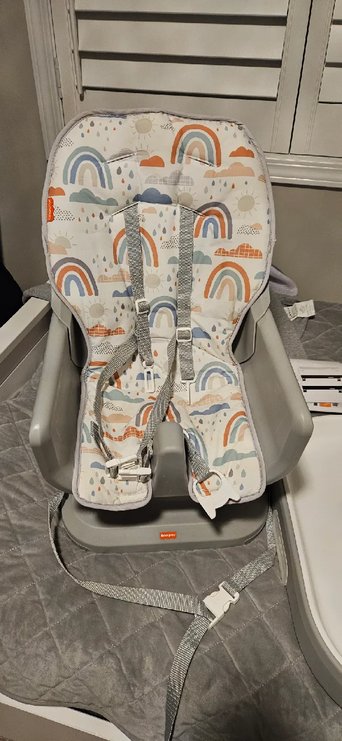 Fisher-Price Rainbow Booster Seat image indicator(3)