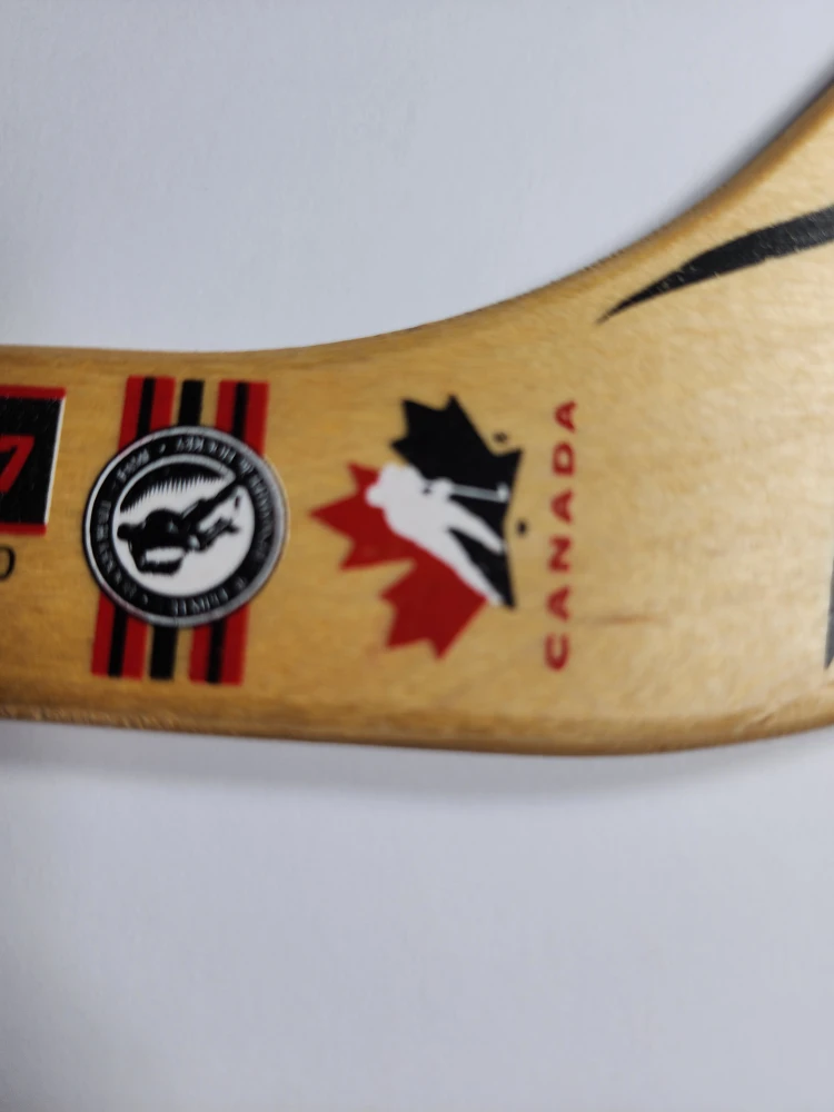 Junior's Set World Record Hockey Stick - photo 5