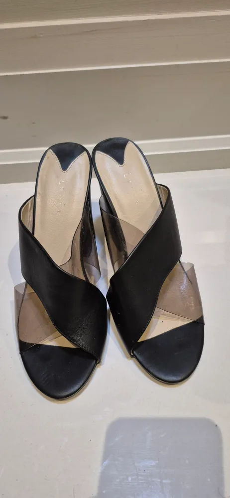 L'Intervalle Black Heels - Size 38 image indicator(2)