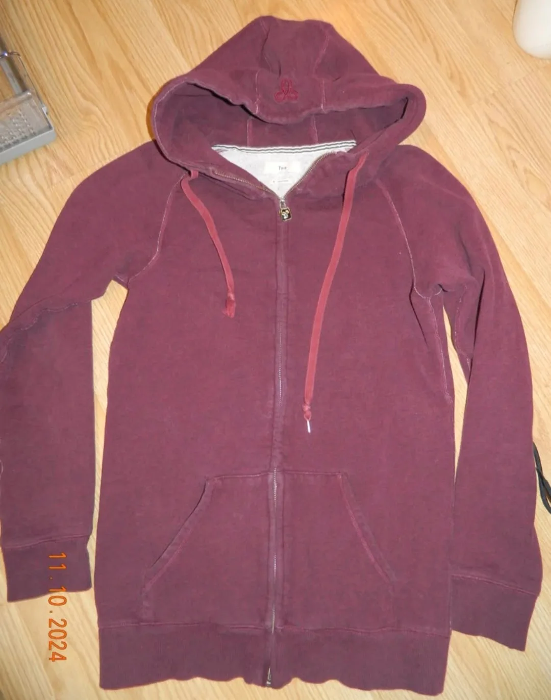 TNA Burgundy Full Zip longer Hoodie..size m thumbnail