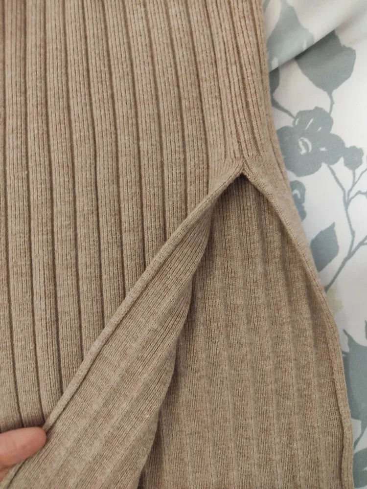 Ribbed Knit Midi Skirt - Beige image indicator(3)