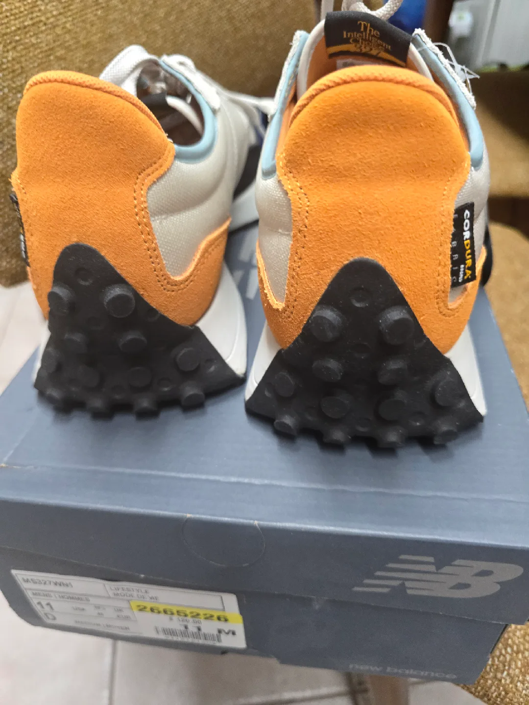 New Balance Men's 327 MS327WH1 - Size 11 image indicator(4)