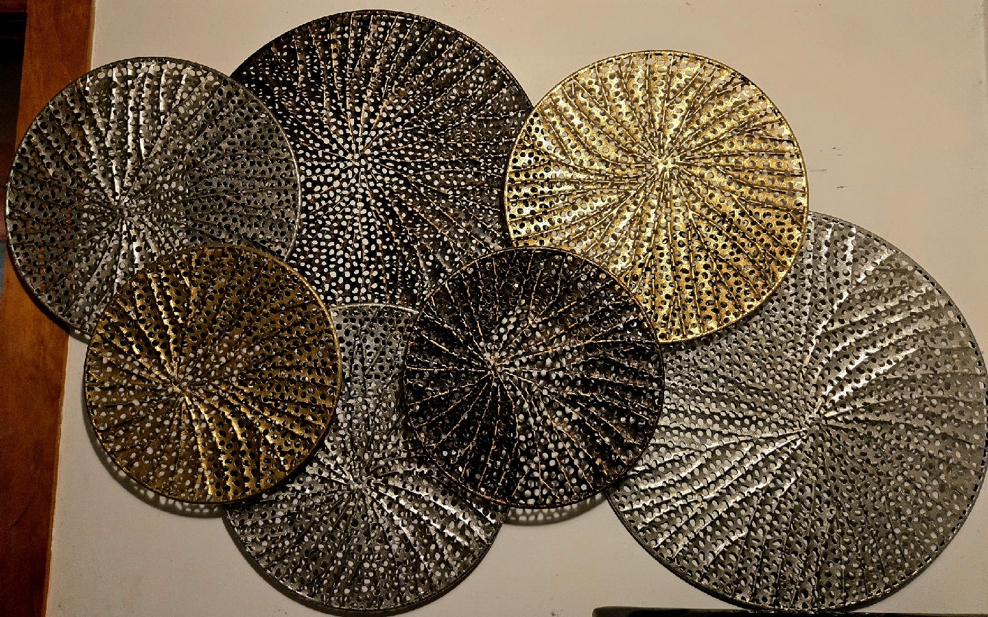 Metal Disc Wall Decor Art