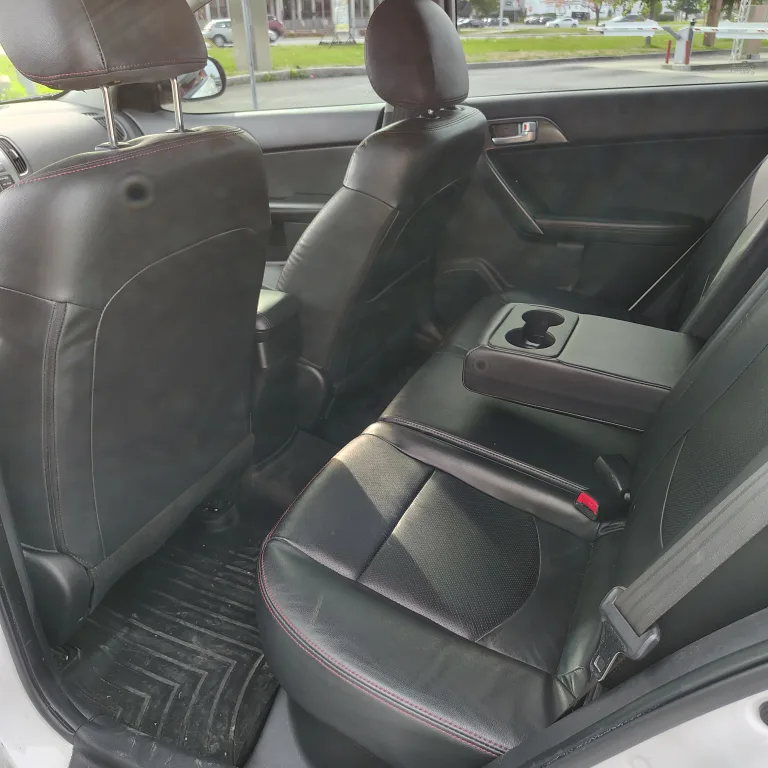 2011 Kia Forte5 SX automatic, leather image indicator(9)