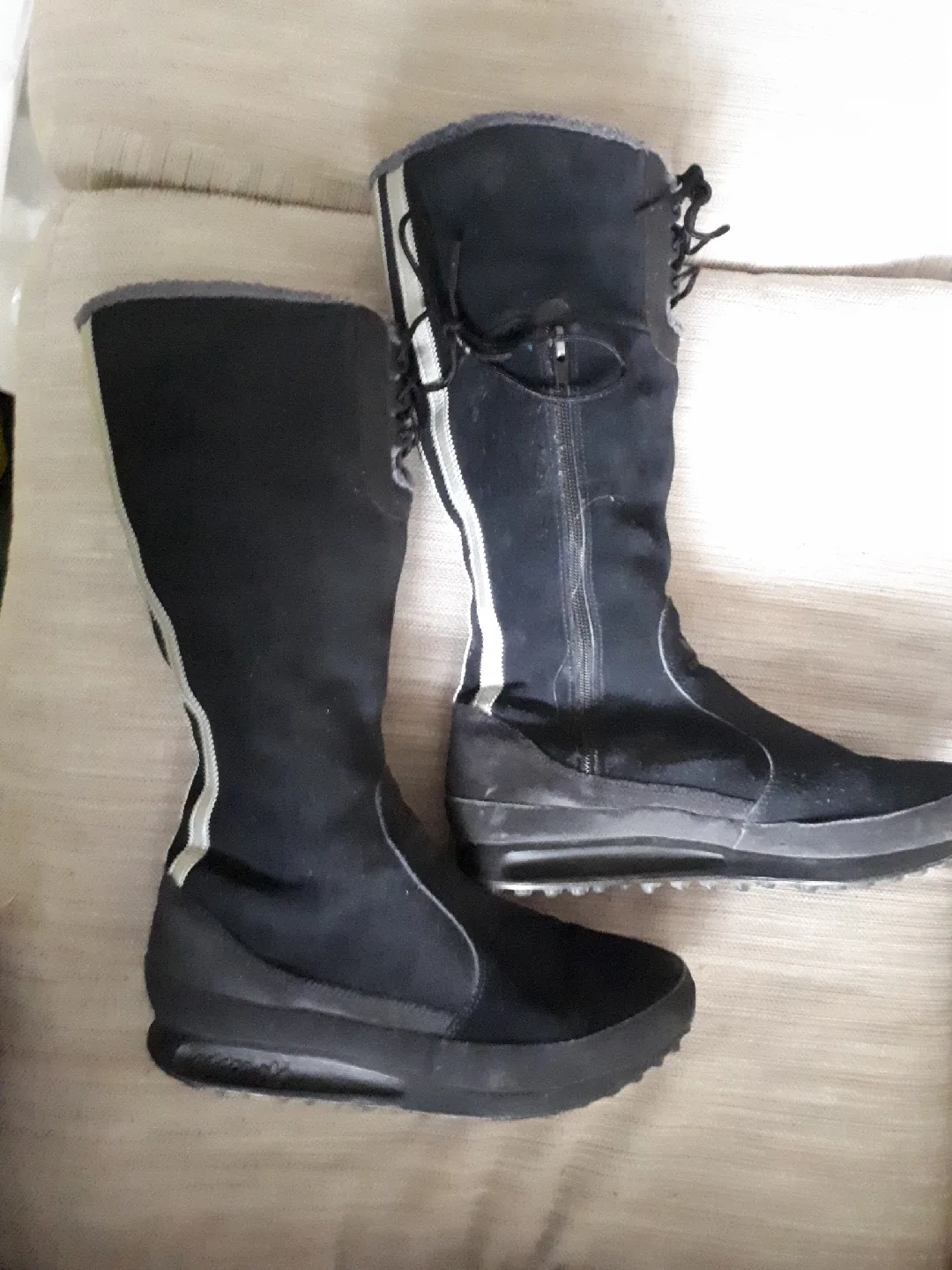 Adidas Black Winter Boots image indicator(5)