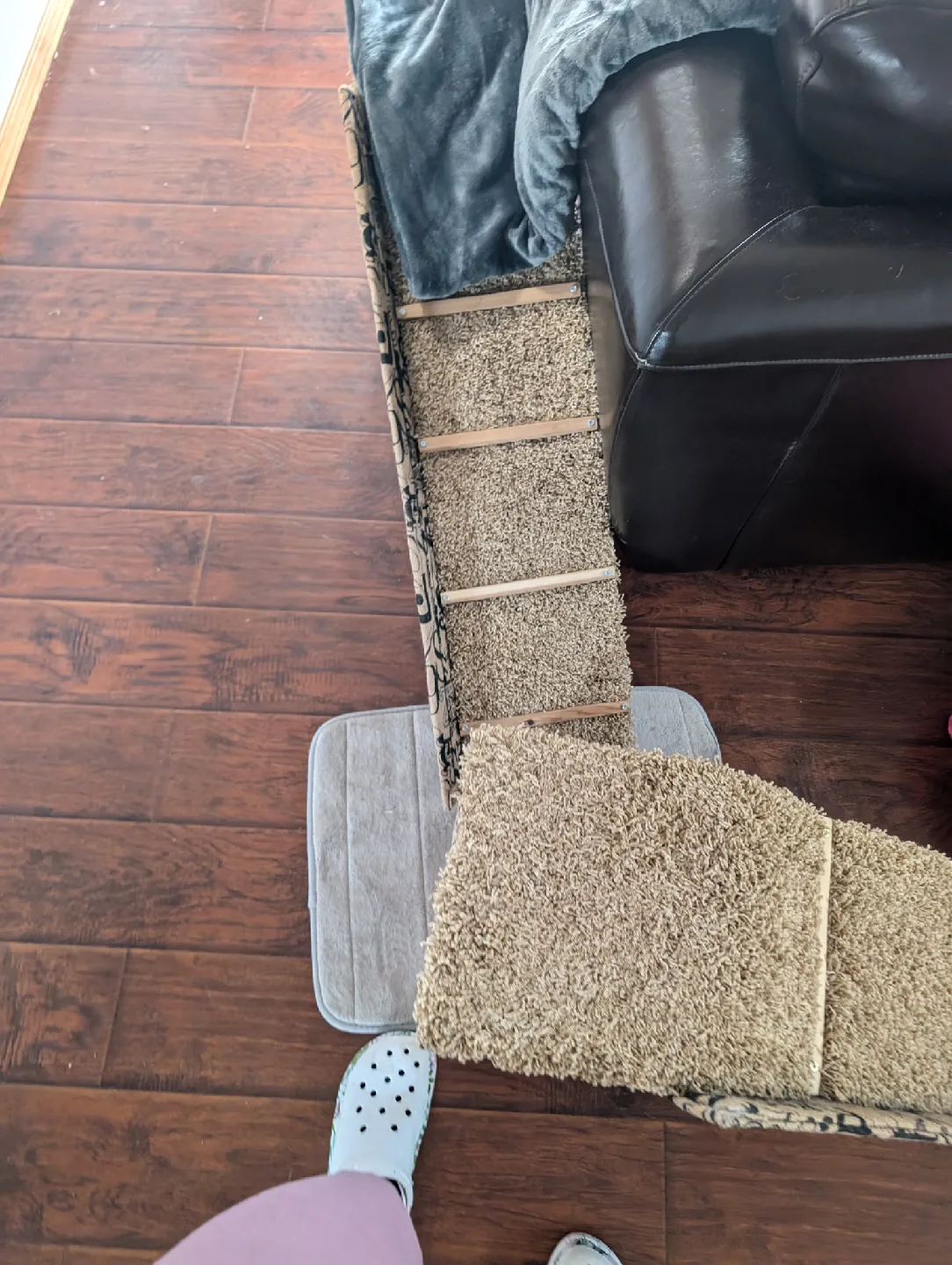 Carpeted Pet Stairs/Ramp image indicator(5)