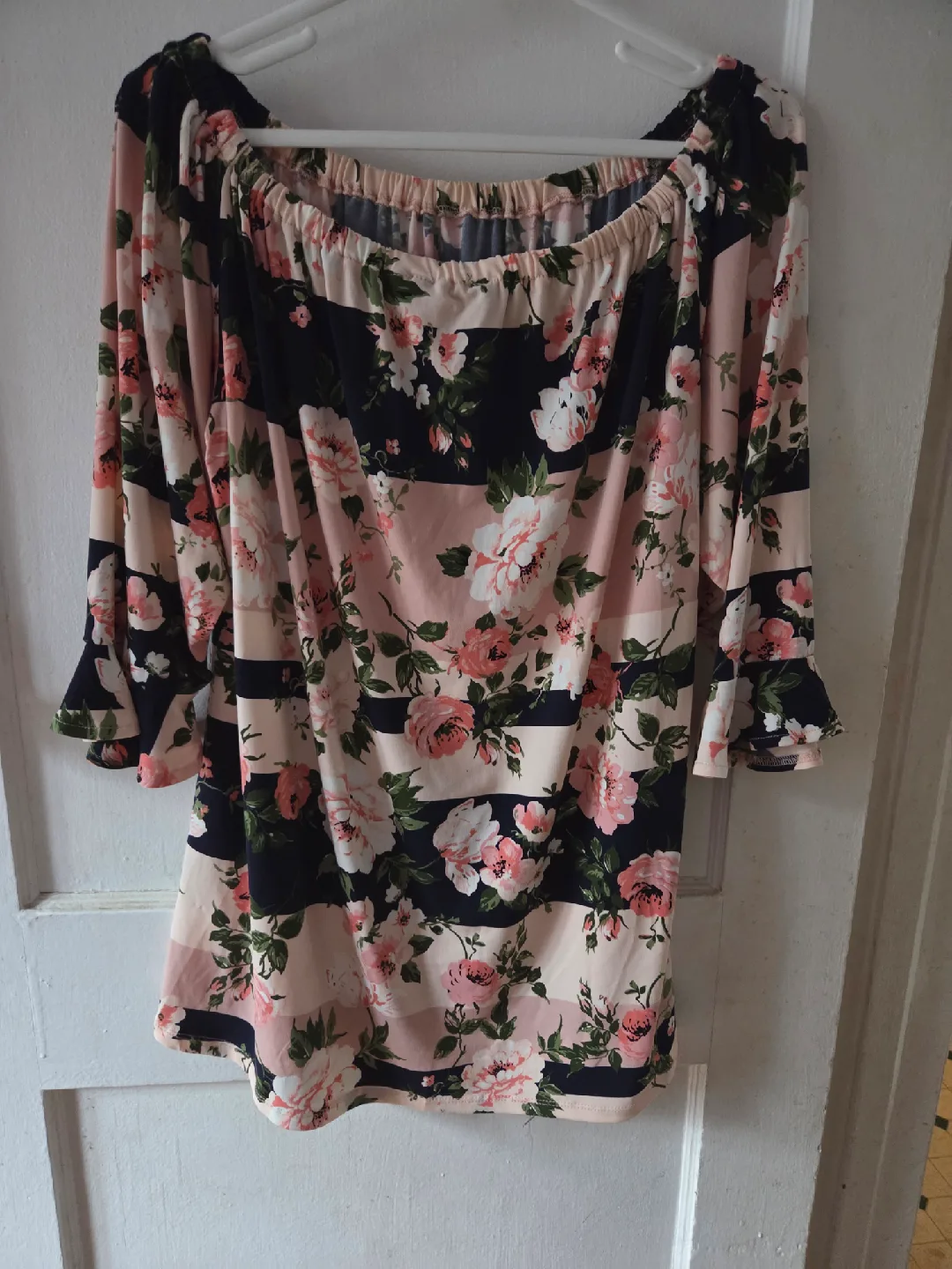 Floral Print Off-Shoulder Blouse thumbnail