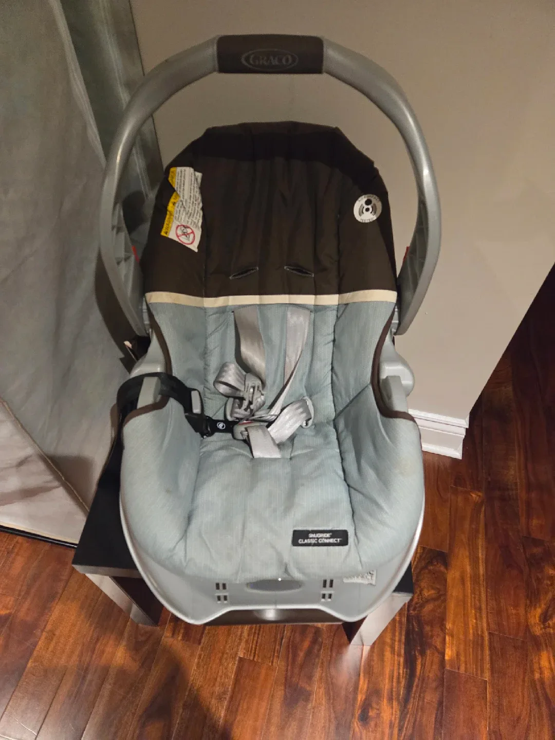 Graco SnugRide Classic Connect Infant Car Seat image indicator(6)