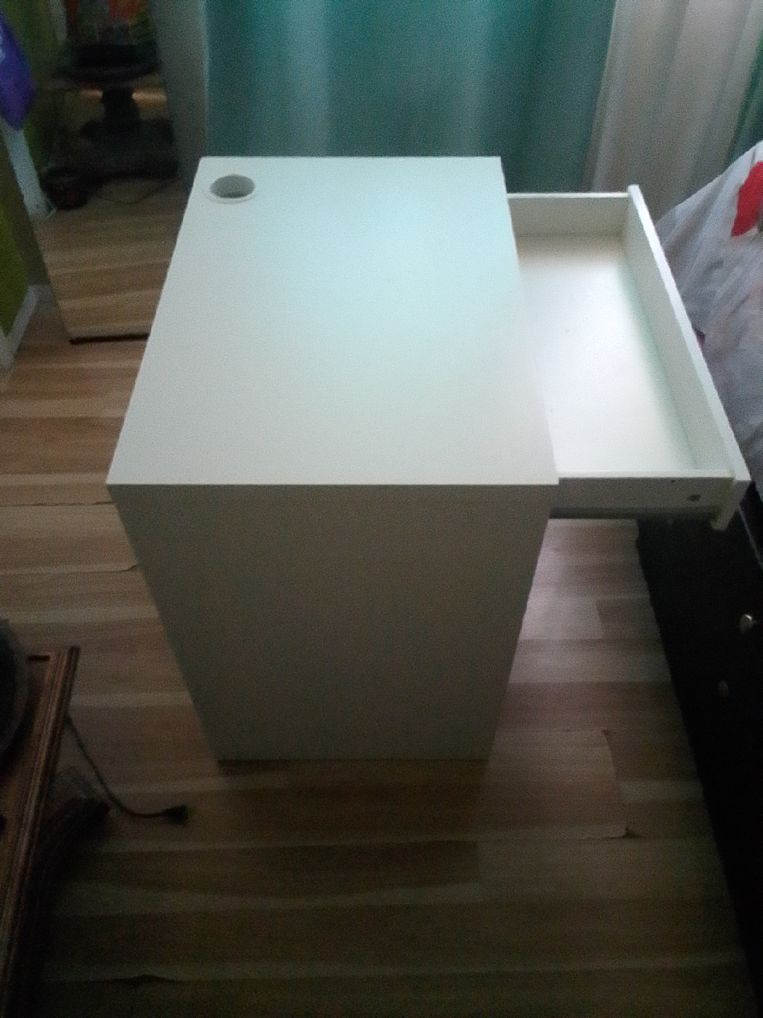 White Desk with Drawer - photo 3