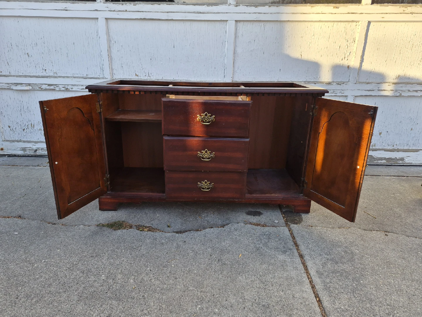 Vintage Wooden China Cabinet - photo 3