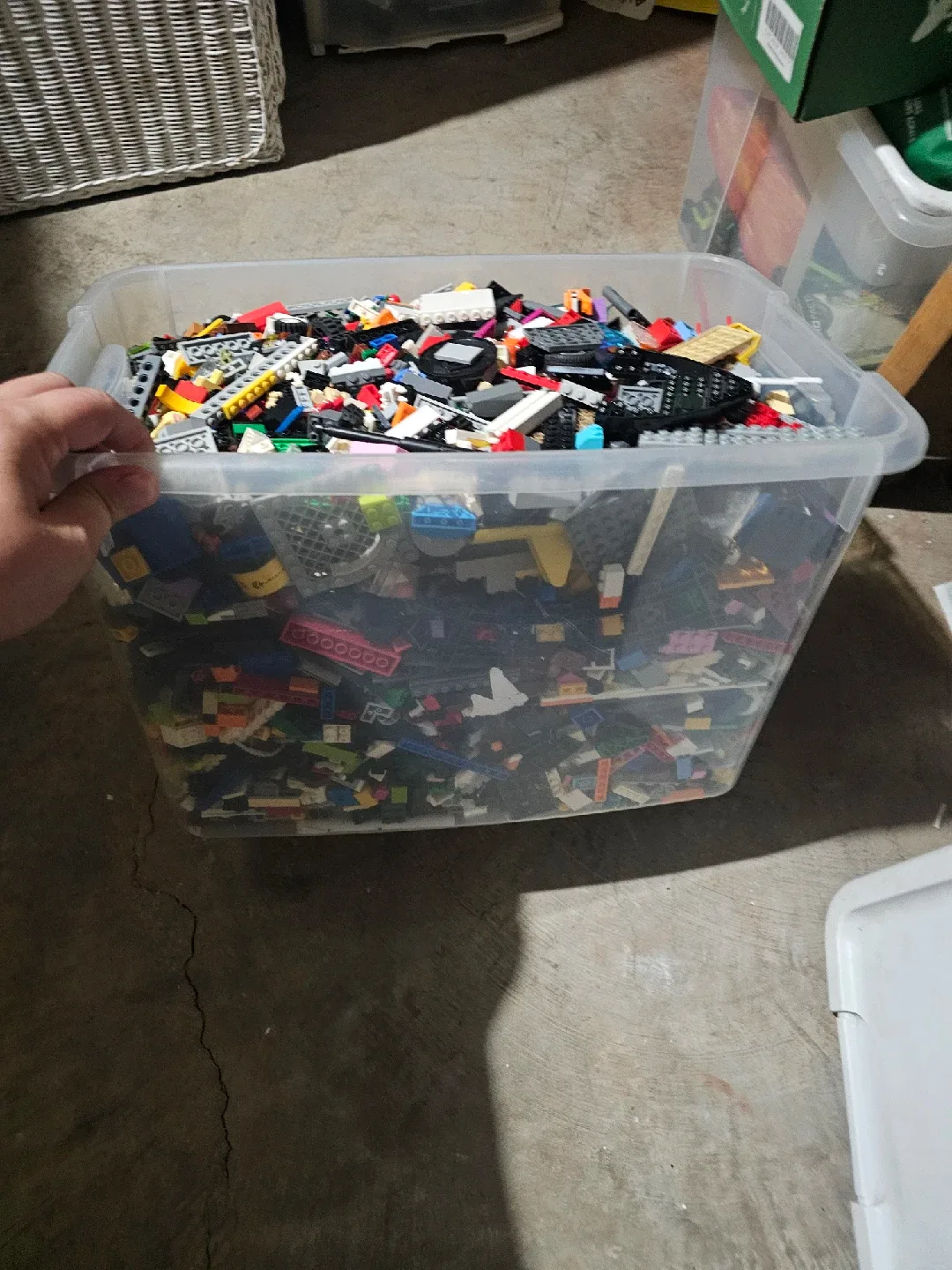 Large Tub of LEGO Bricks image indicator(2)