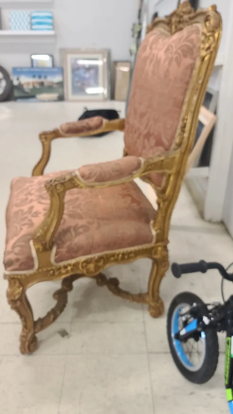 Vintage Style Armchair image indicator(2)