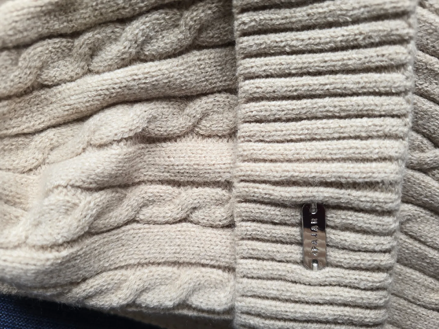 Pajar Women's Hat and Scarf Set O/S Brand new without tags image indicator(4)