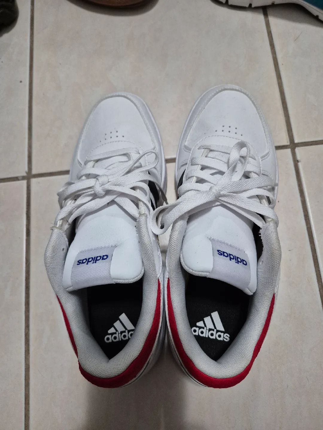 Adidas Court Team Bounce Shoes - US 9 image indicator(2)