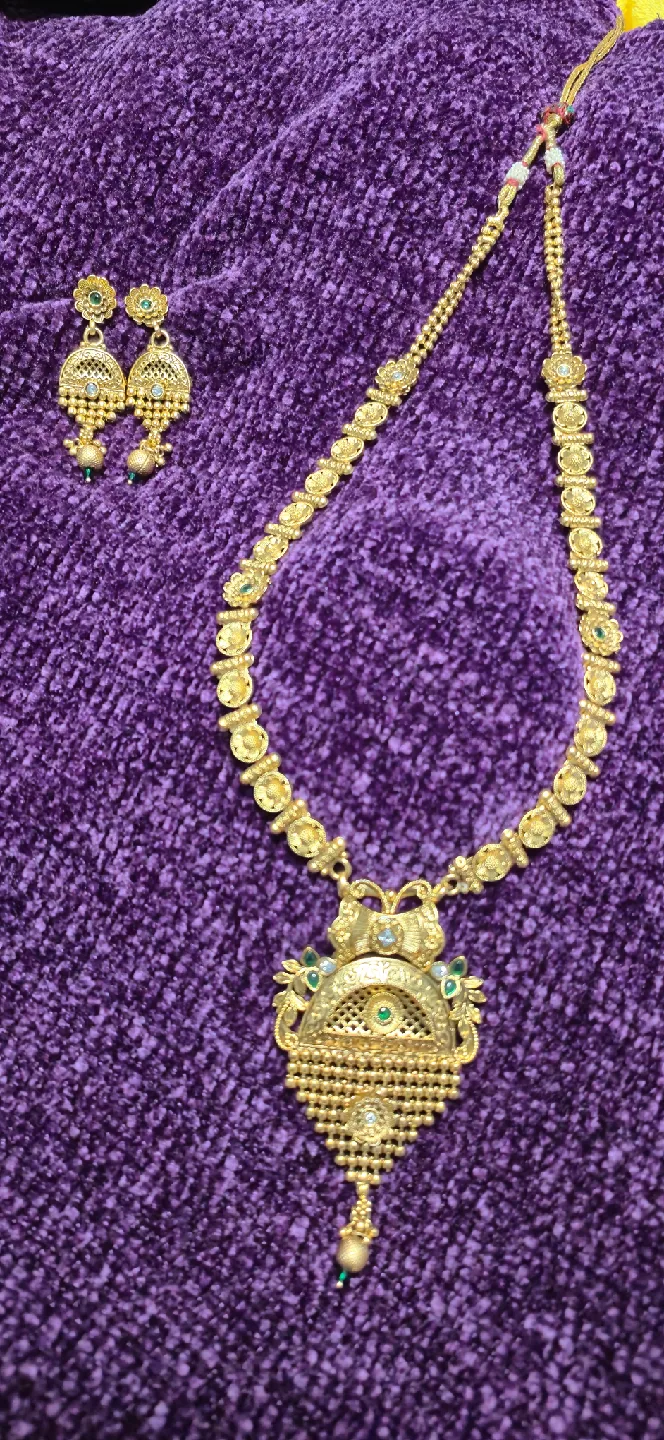 Gold Look. Zero Tarnish. 100% Head-Turner.