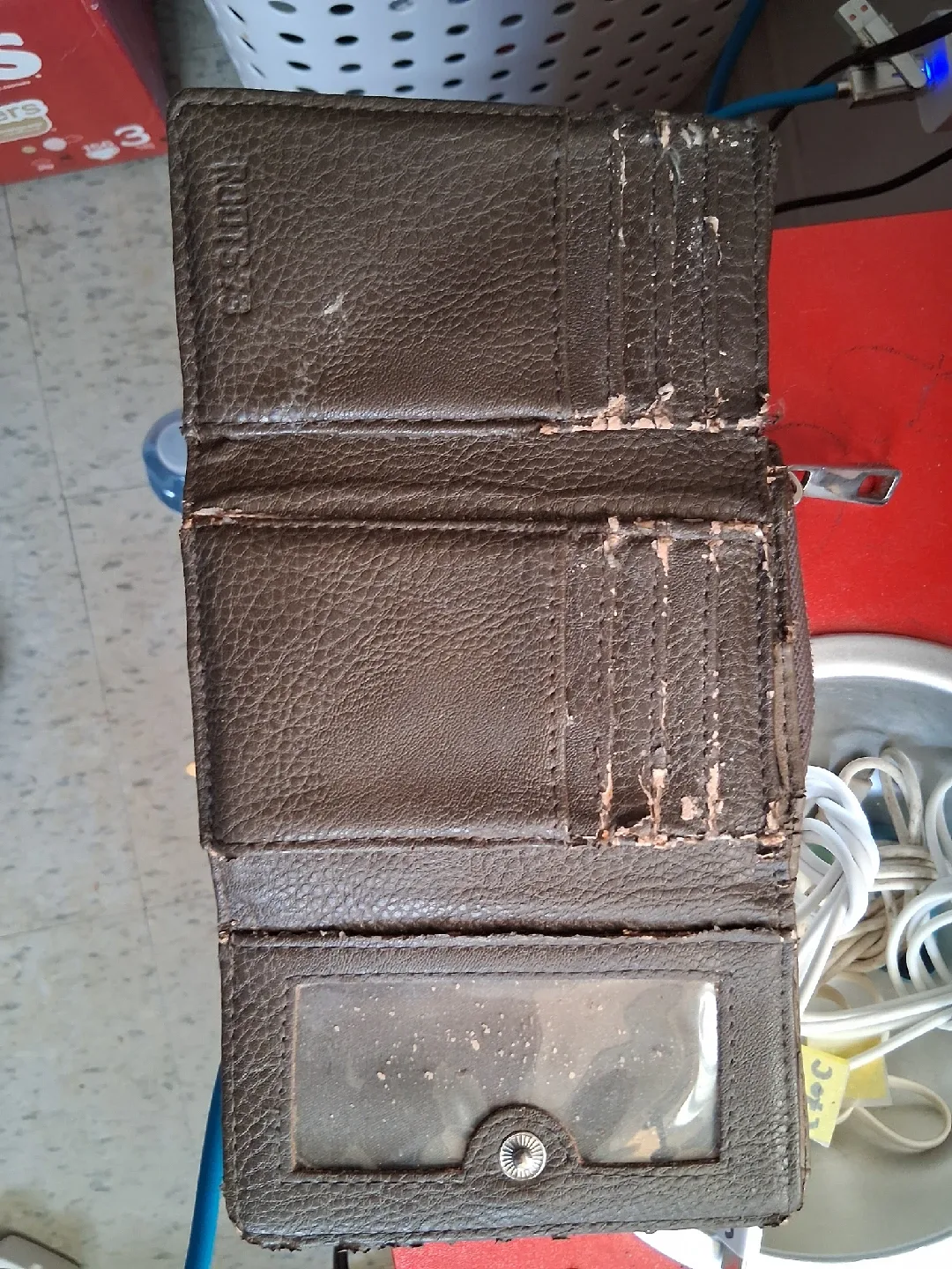 Roots 73 Brown Wallet image indicator(2)