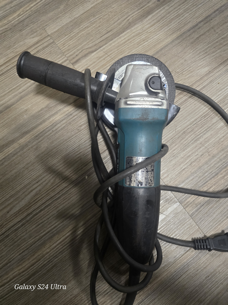Makita Angle Grinder