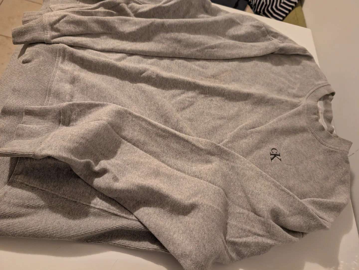 Calvin Klein Sweater thumbnail