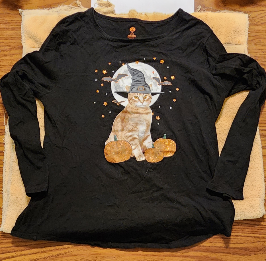 Halloween long sleeved shirt - size: large