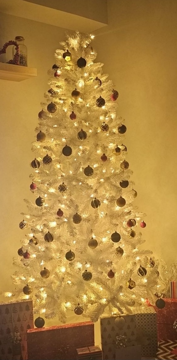 GlucksteinHome White Melrose Pine Pre-Lit Tree - 7 ft - photo 2