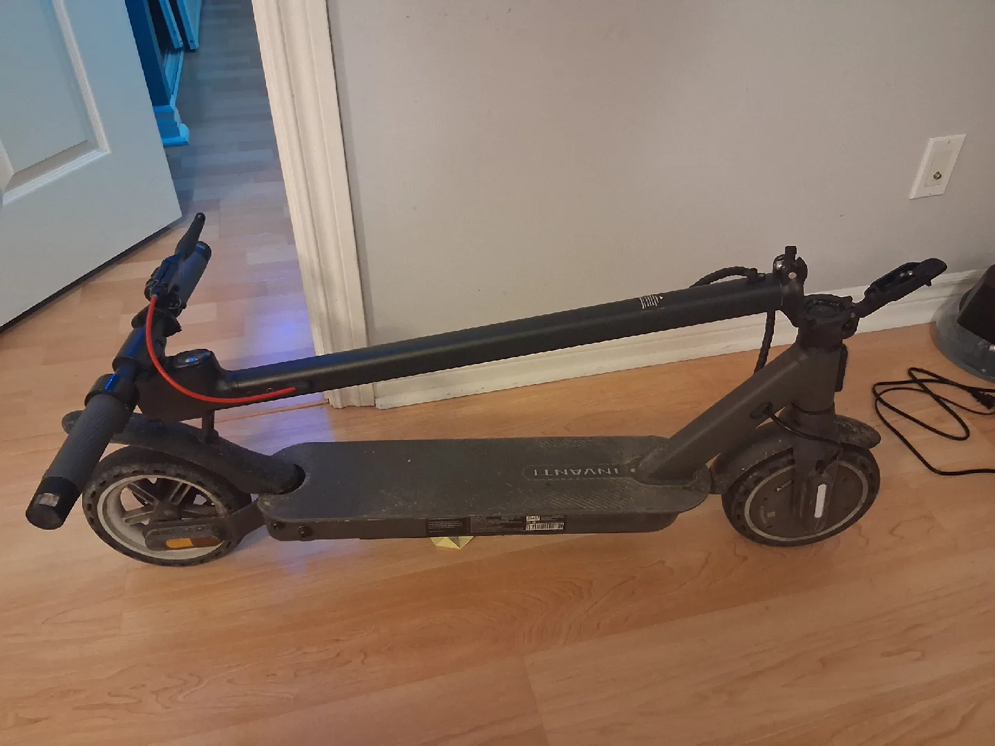 Ivanti Electric Scooter with charger image indicator(4)