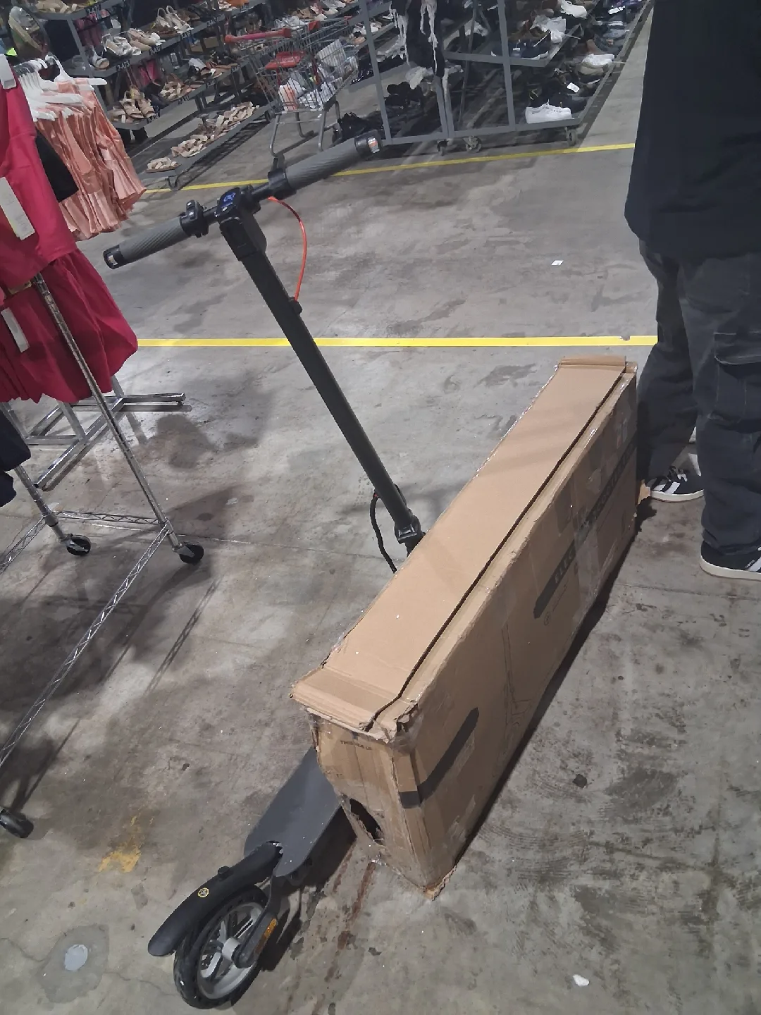 Ivanti Electric Scooter with charger image indicator(5)