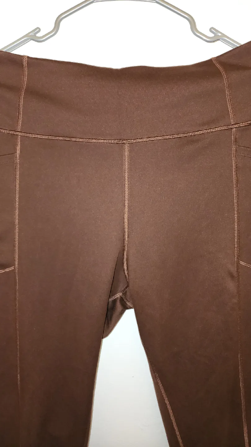 VS Brown Leggings with Pockets image indicator(3)