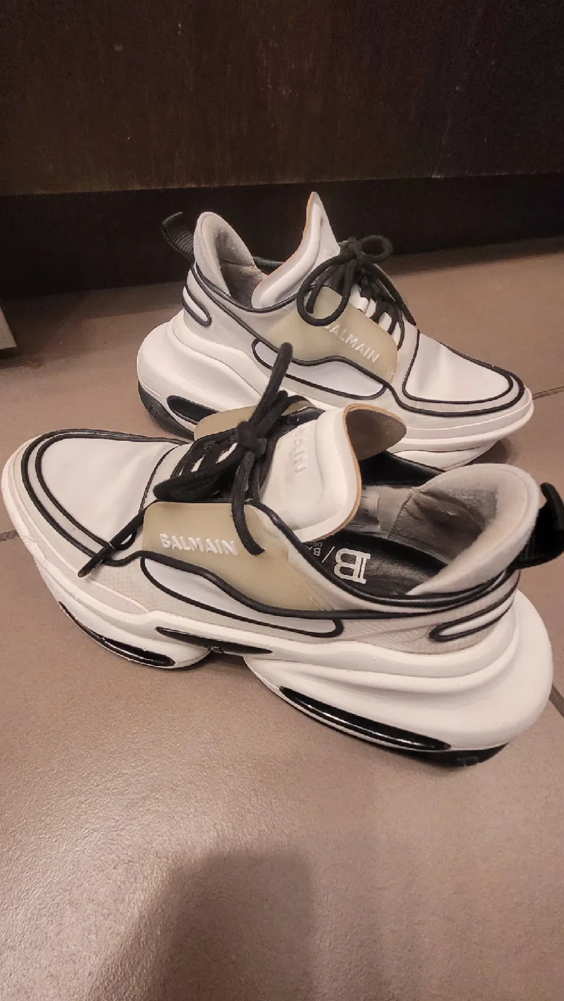 Balmain White & Black Sneakers image indicator(3)