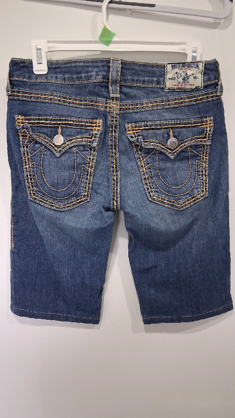 True Religion Denim Shorts - Size 30 image indicator(2)