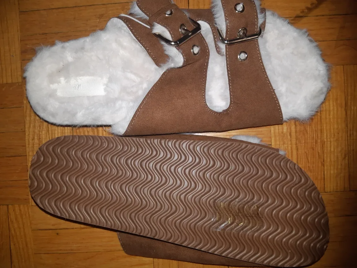 H&M Brown & White Furry Sandals - Size 9 🧡 image indicator(2)