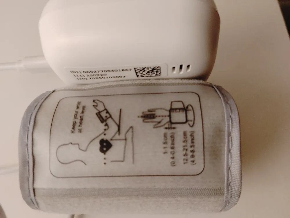 Wrist Blood Pressure Monitor - Like New! image indicator(4)