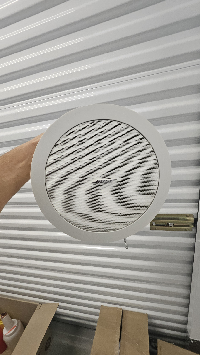 Bose Ceiling Speakers - White - photo 3