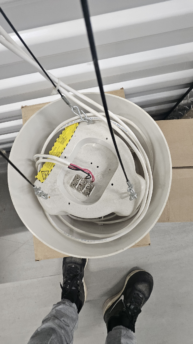 Bose Ceiling Speakers - White - photo 4