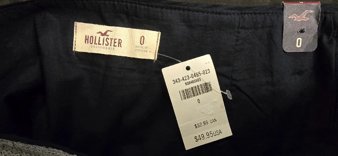 NEW! Hollister Silver Sequin Skirt! - Size 0 image indicator(6)