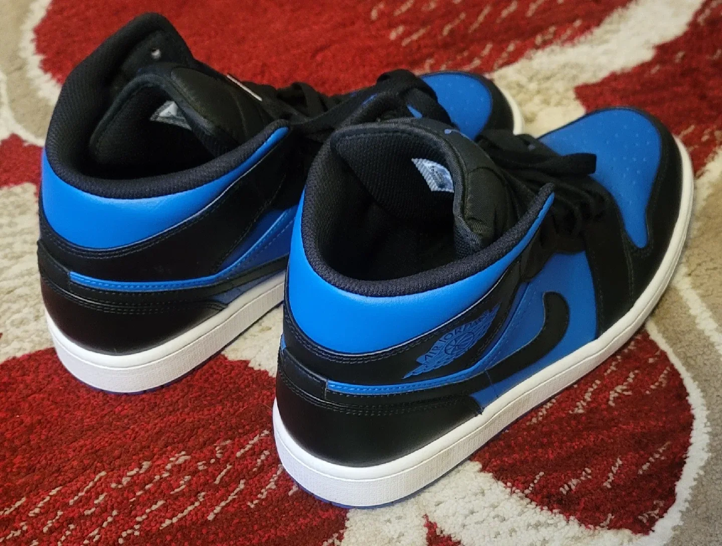 Nike Air Jordan 1 Mid Royal Blue Black image indicator(2)