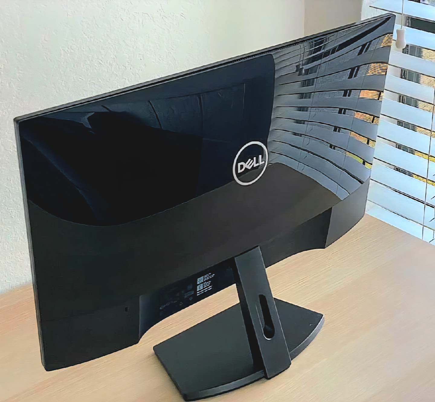Dell HD Monitor - photo 4