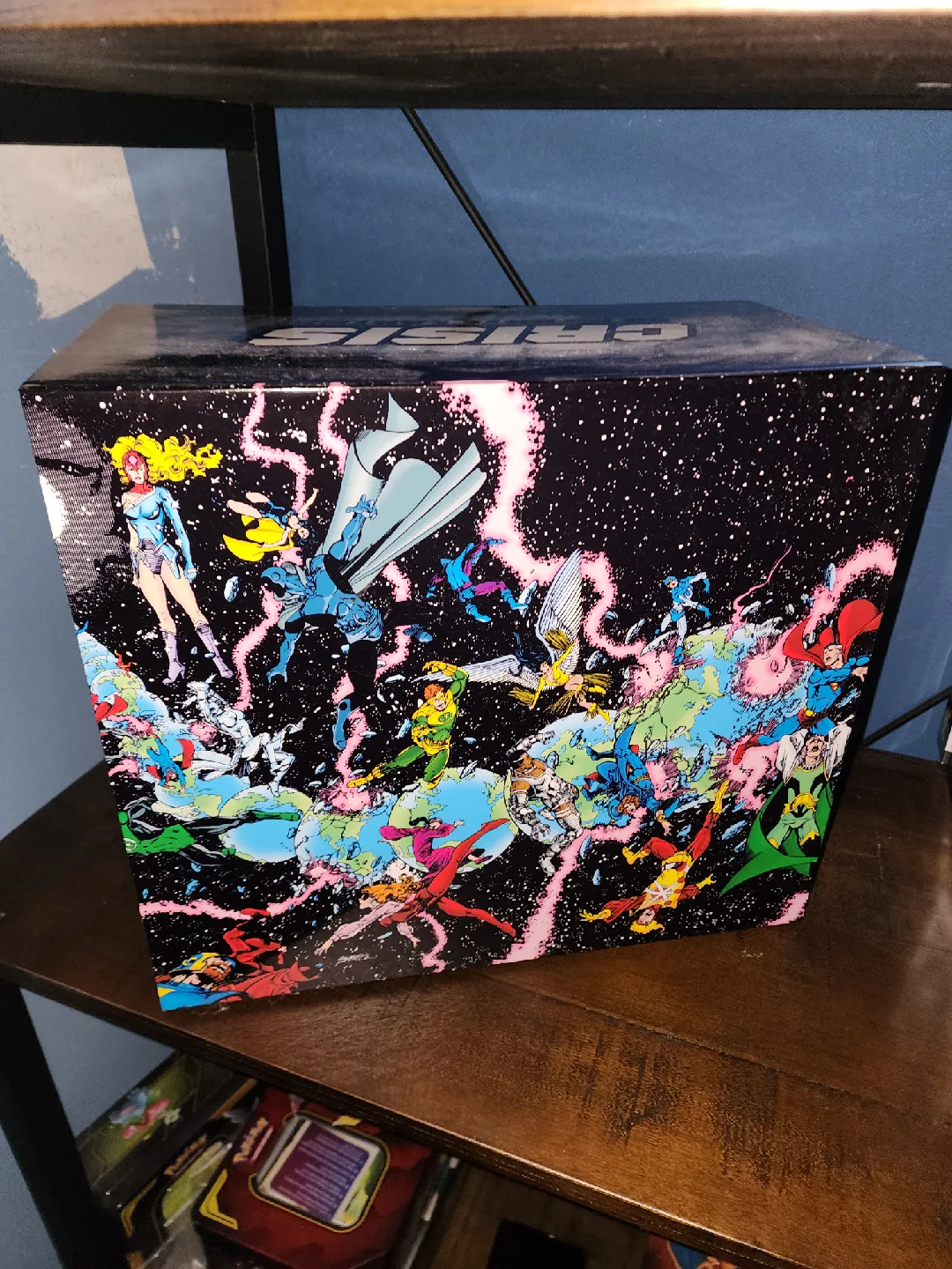 Crisis on Infinite Earths Box Set image indicator(3)