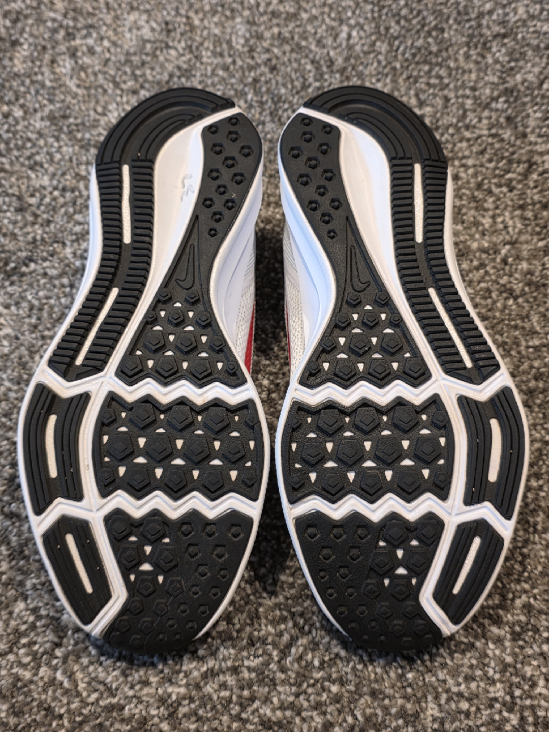 Nike Downshifter Running Shoes Size 7! - photo 3