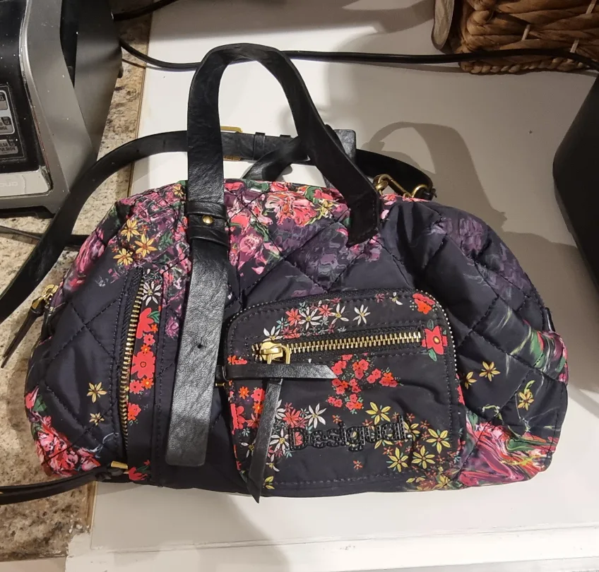 Desigual Black Floral Quilted Handbag image indicator(2)