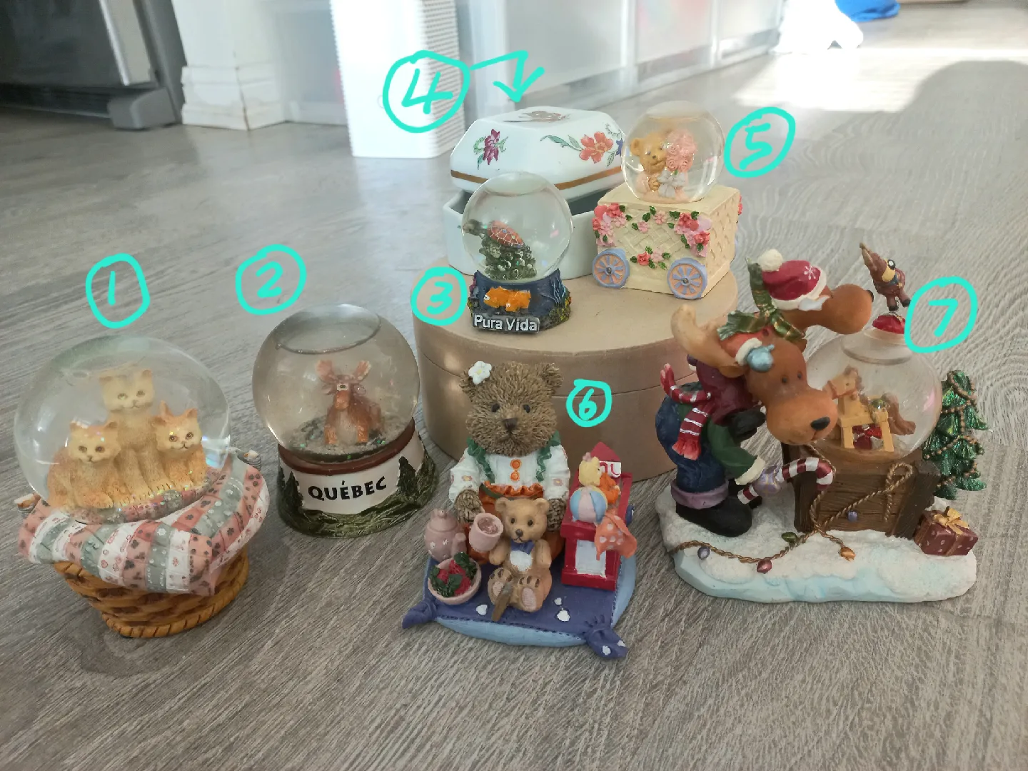 3 for $1 - Snow globes, figurines thumbnail