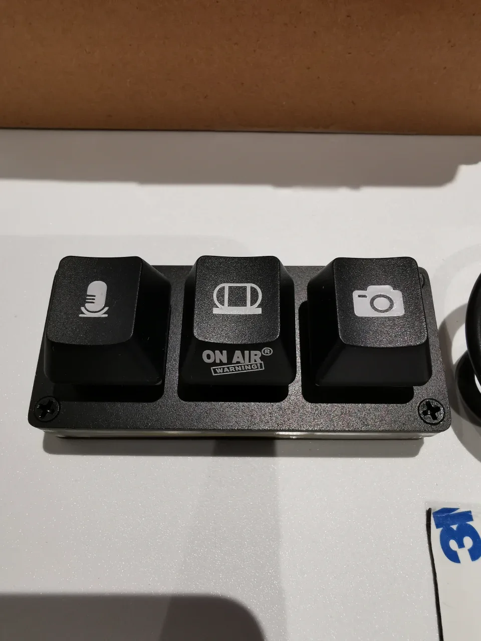 New On Air Warning! Mute Button image indicator(7)