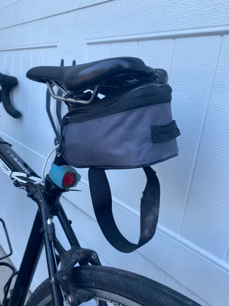 Trek Road Bike - Black and White image indicator(8)