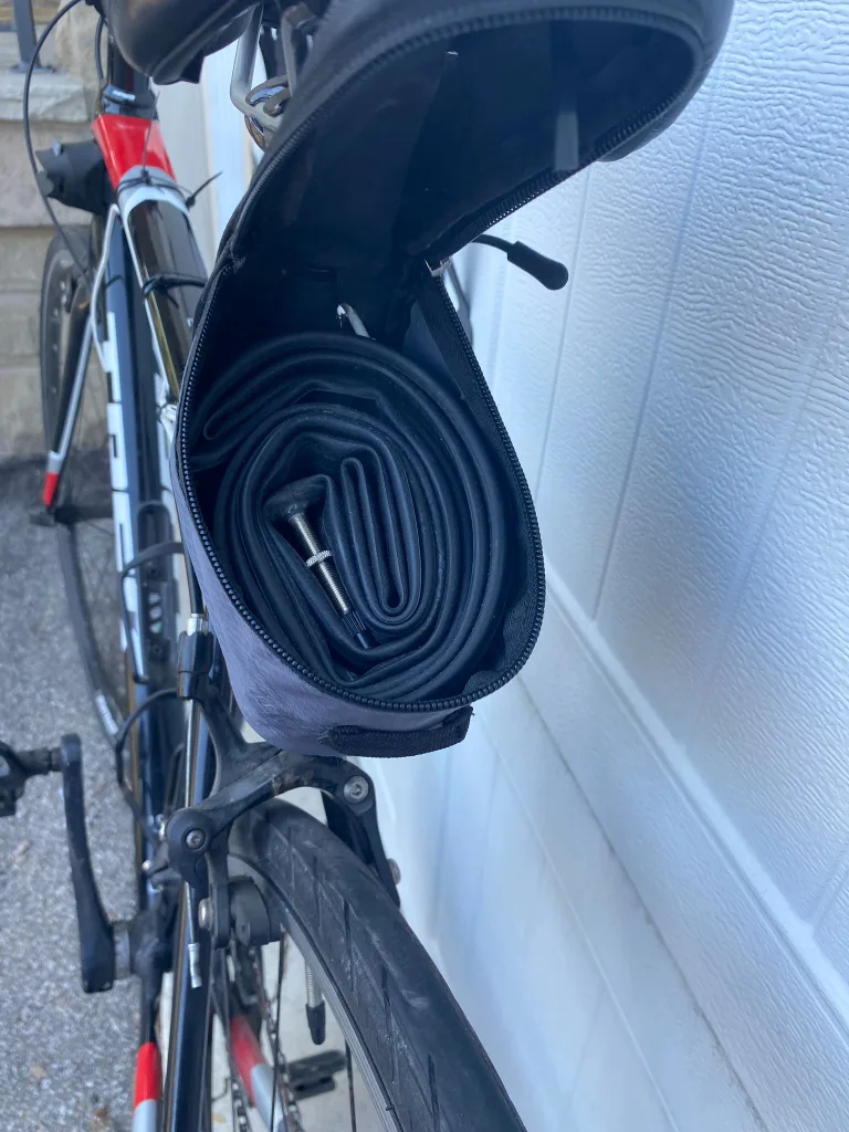 Trek Road Bike - Black and White image indicator(9)